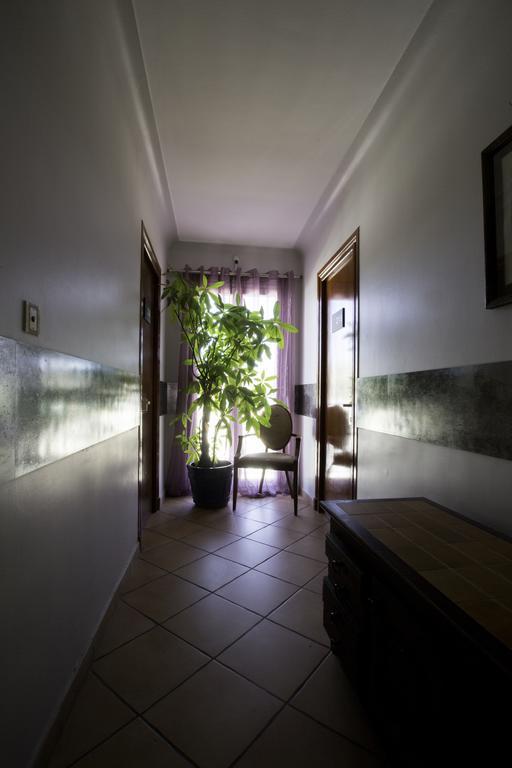 Albergo Hotel 2* Saint-Laurent-du-Var